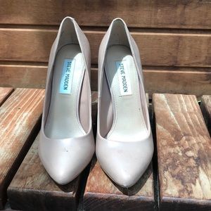 Steve Madden nude pumps